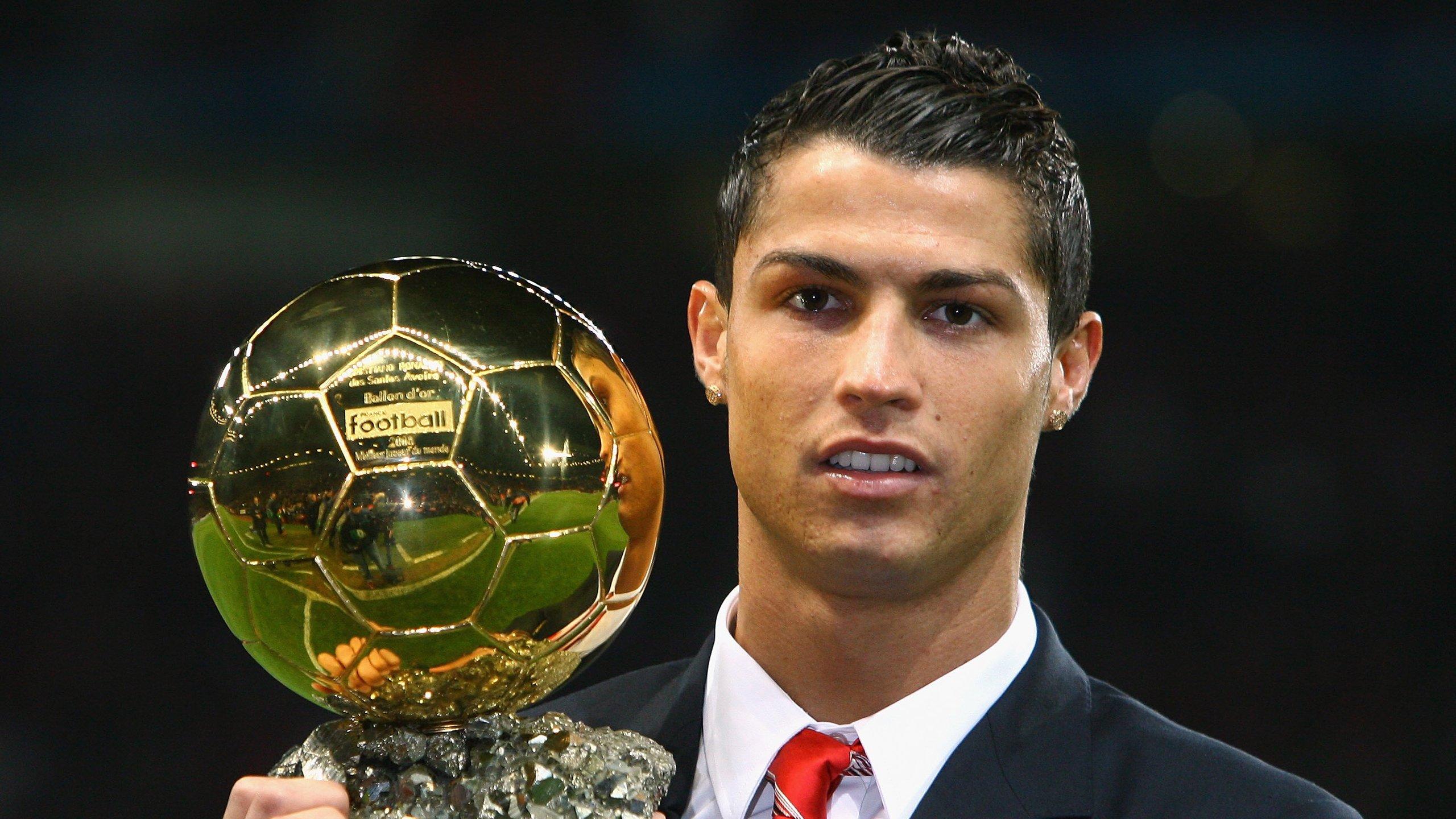 皇家马德里逆转巴塞罗那登顶西甲积分榜