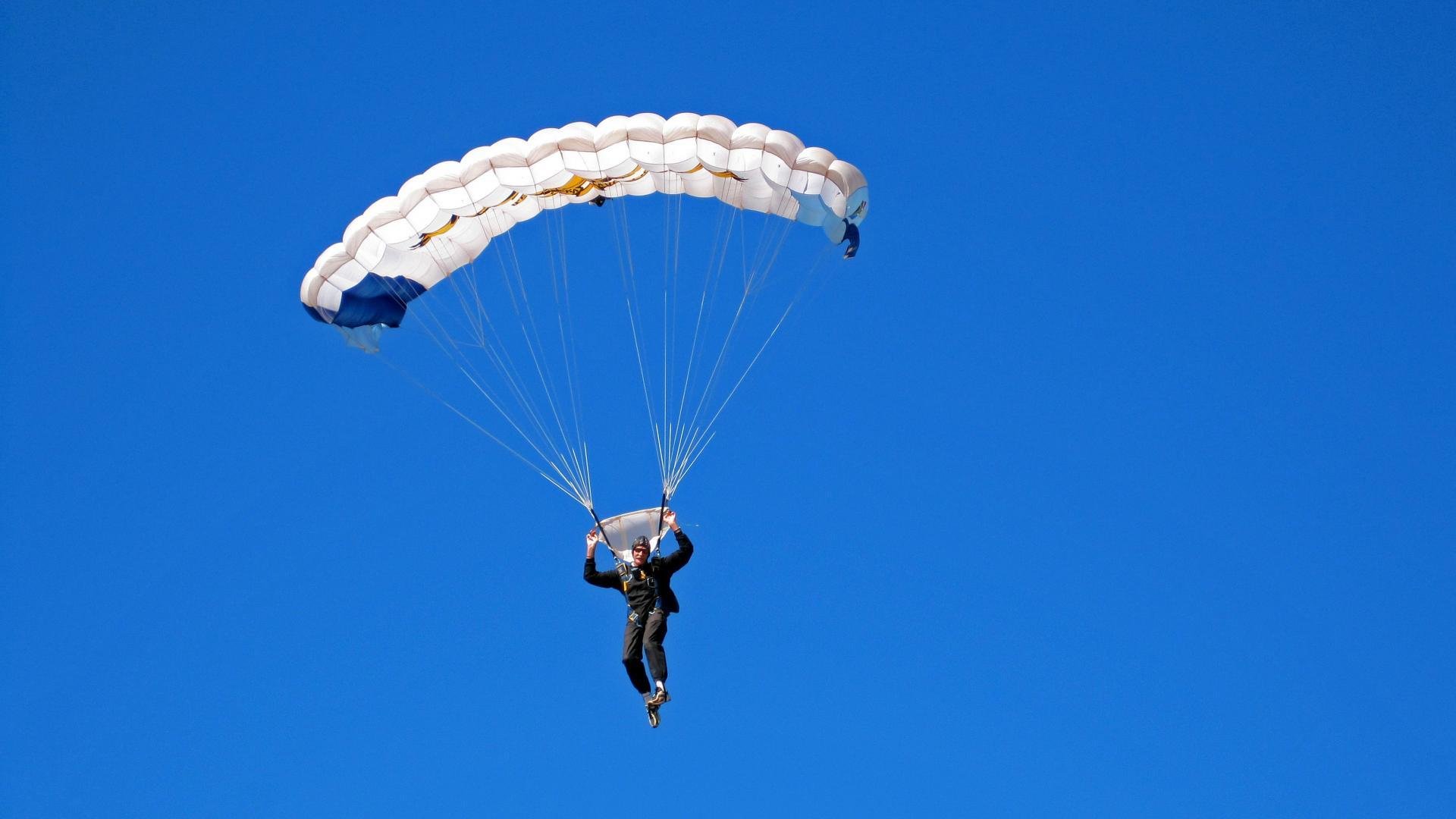 全国羽毛球锦标赛圆满落幕 新锐选手表现抢眼